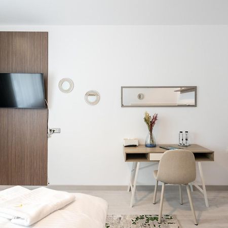 Apartamento Charlotte Grand Bucarest Exterior foto