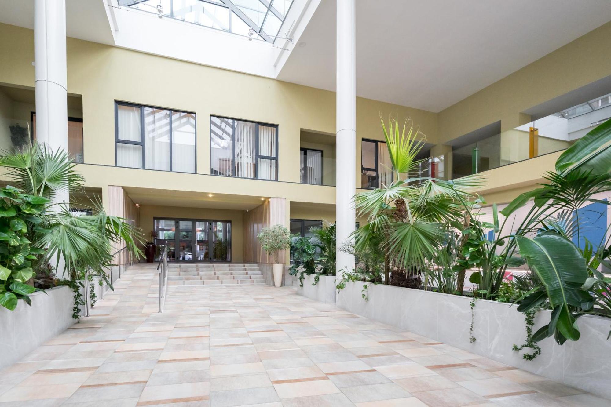 Apartamento Charlotte Grand Bucarest Exterior foto